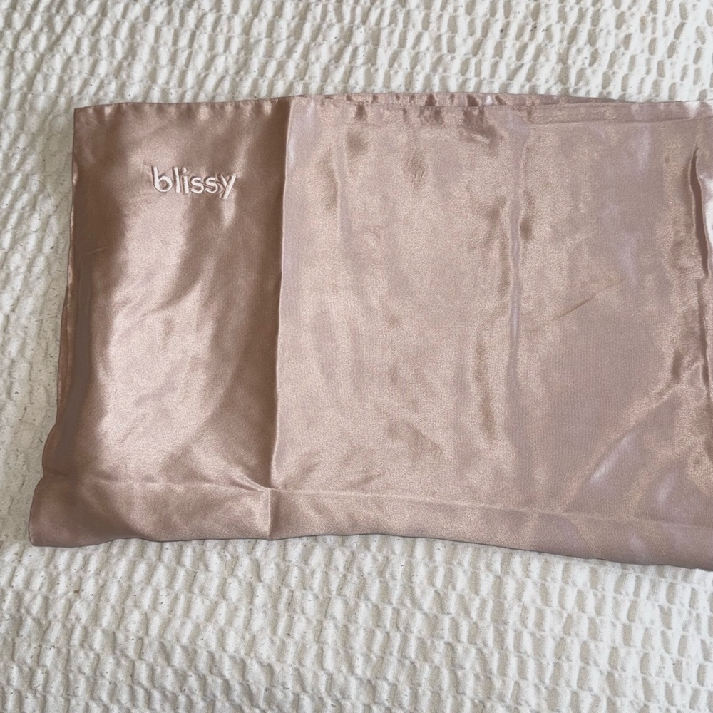 Bliss Silk Pillowcase - Luxurious Pink
